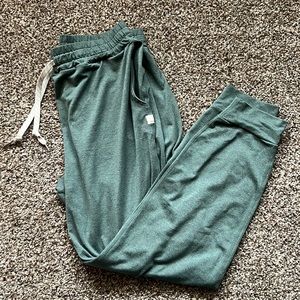 Vuori Performance Joggers Medium